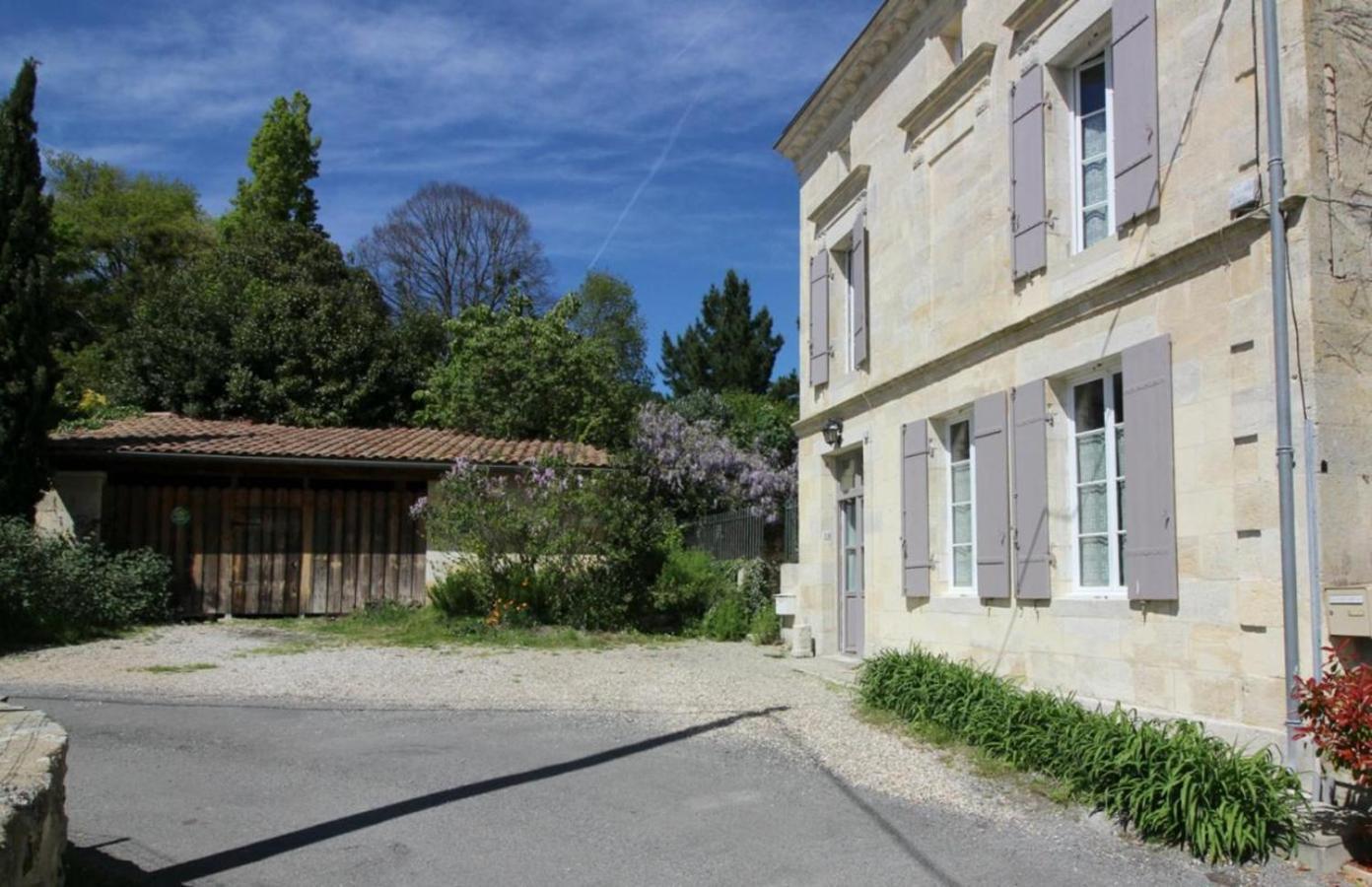 Saint-Michel-de-Fronsac Chambre D'Hotes Spacieuse, Salle De Bain Privative מראה חיצוני תמונה